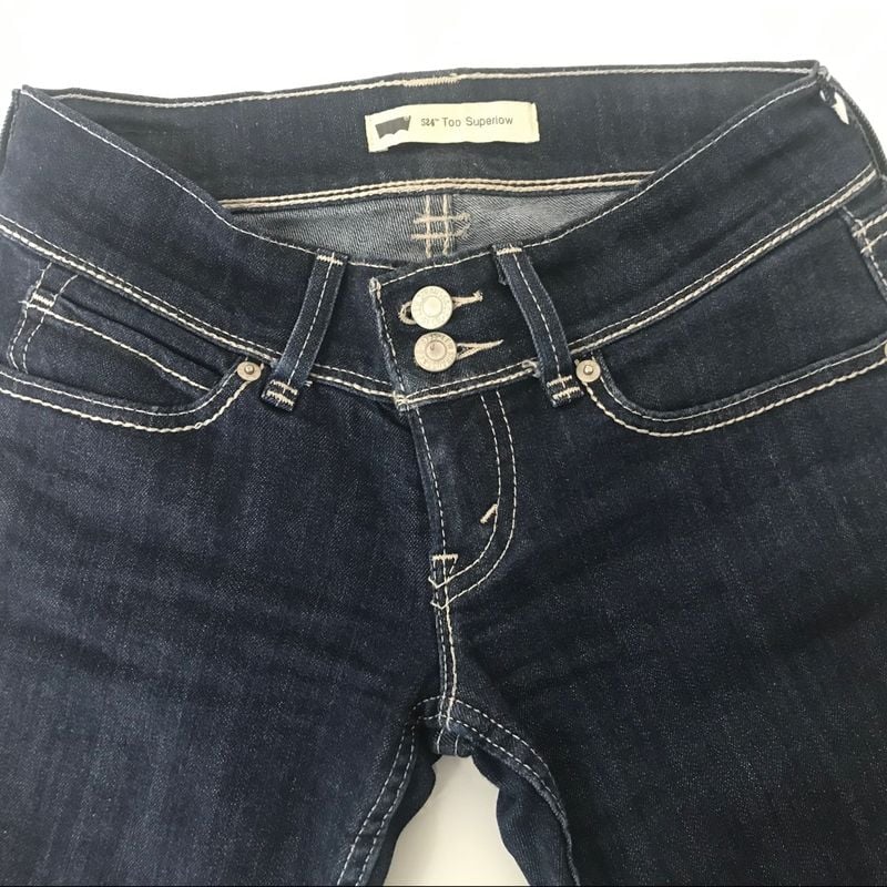 524 levis clearance