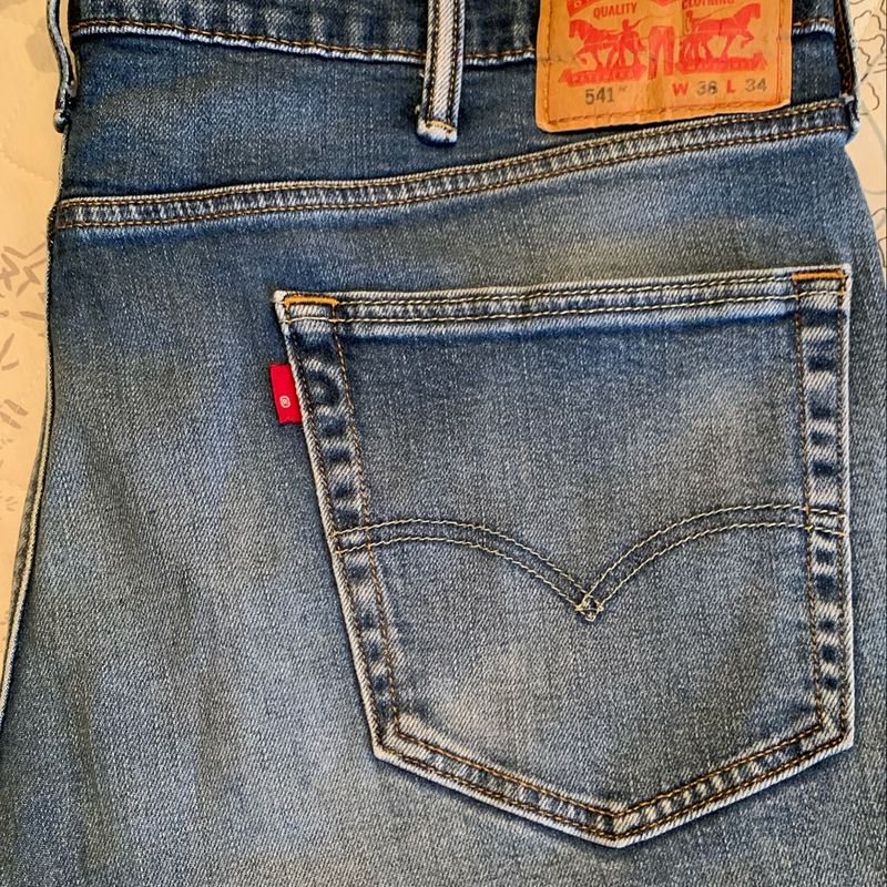 Preços baixos em Calça Jeans Tamanho 34 Levi's para Homens