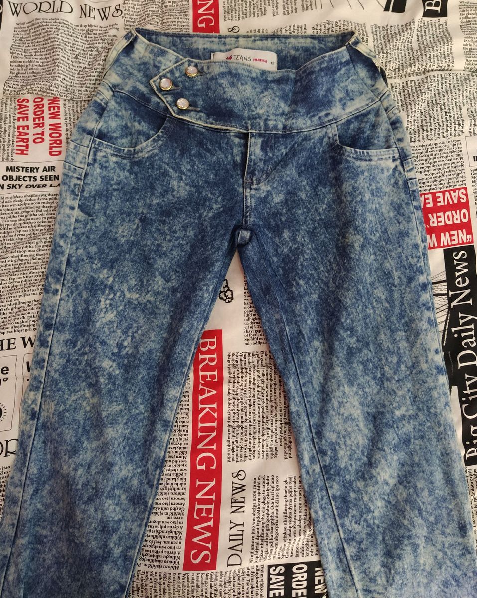 calça jeans marmorizada feminina