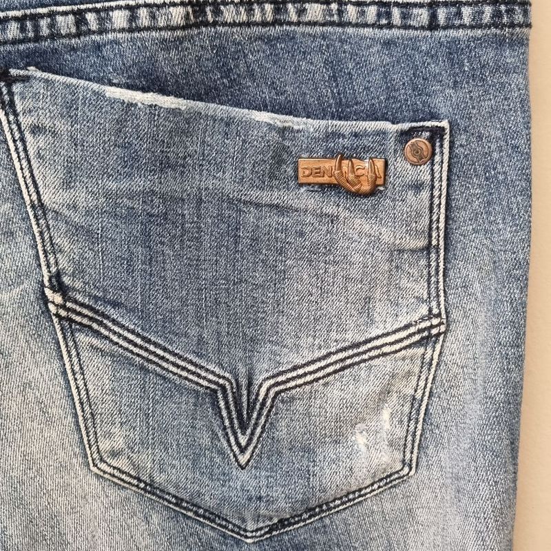 Calça masculina best sale denuncia jeans