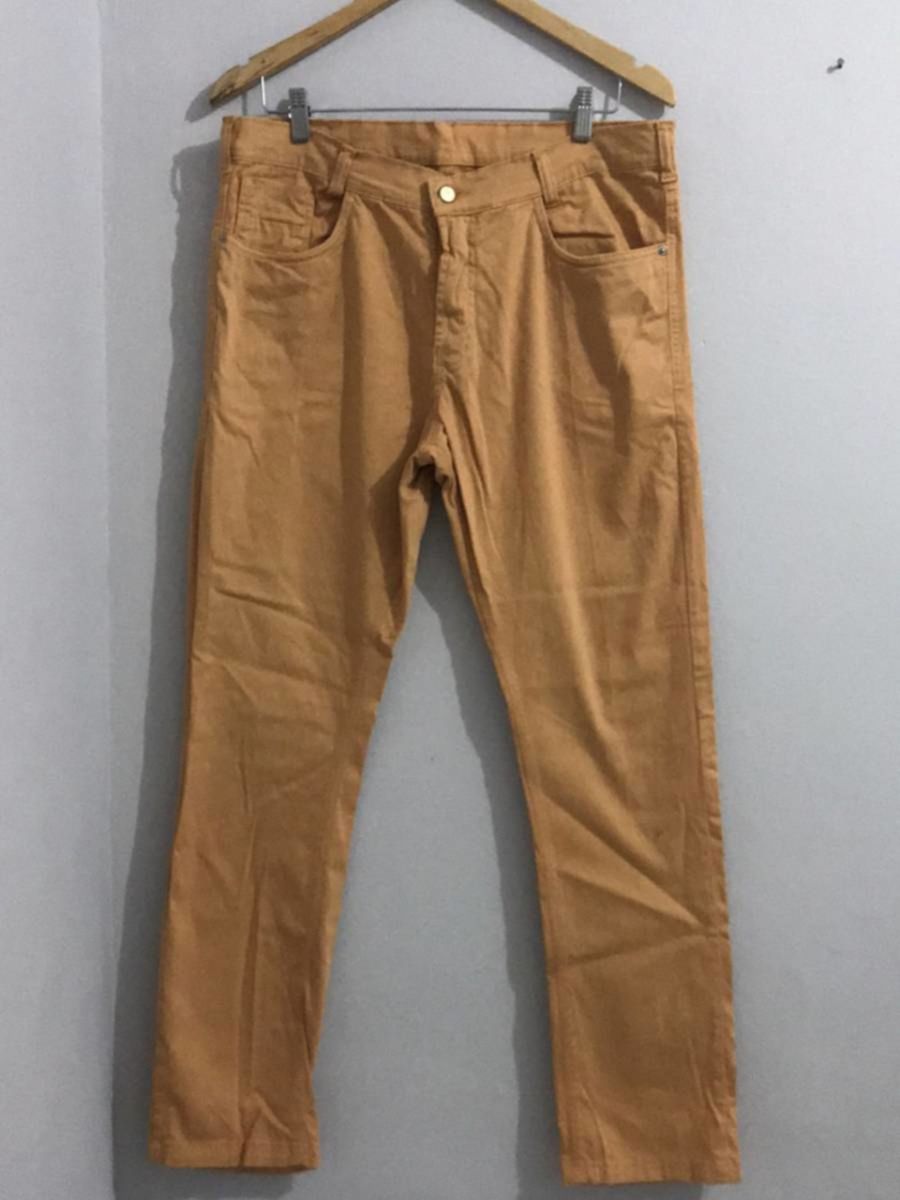 calça jeans masculina cor mostarda