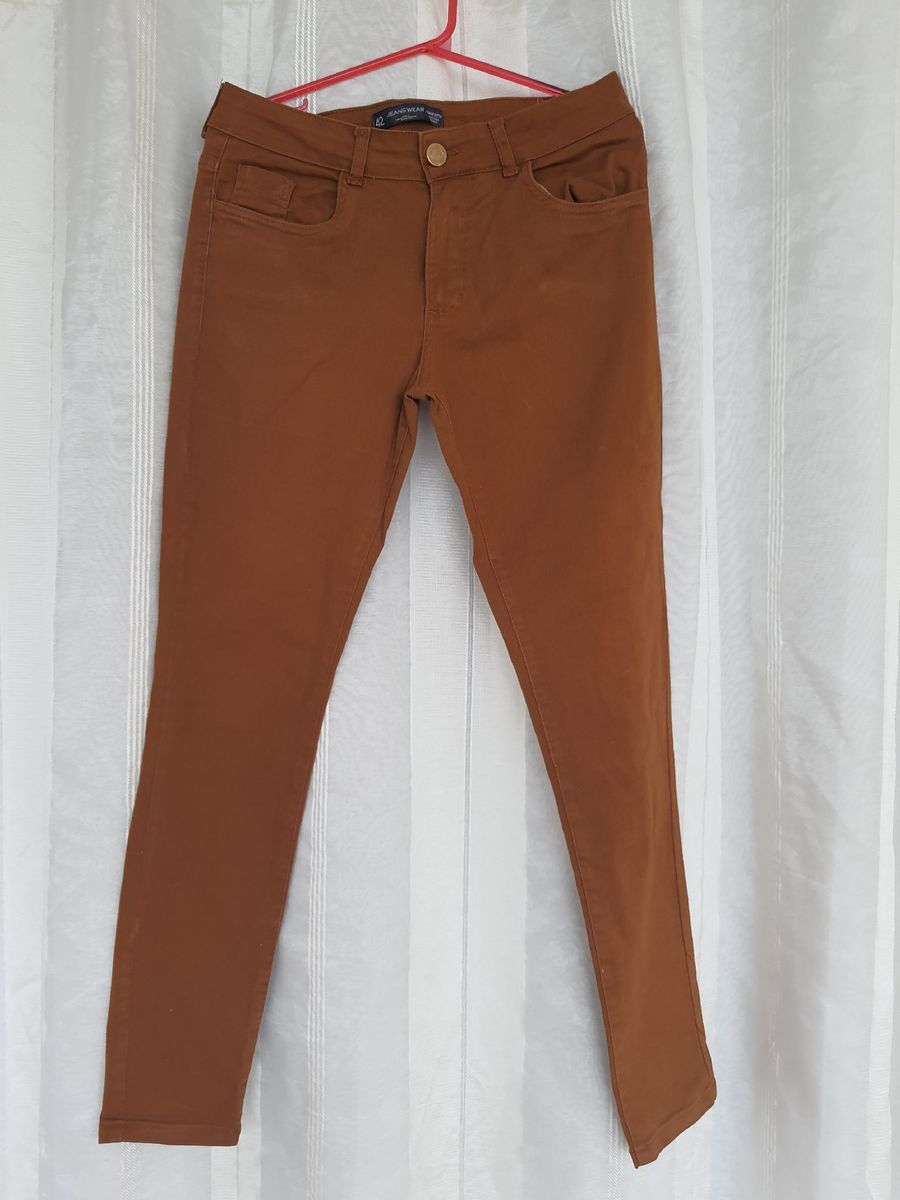 calça jeans caramelo