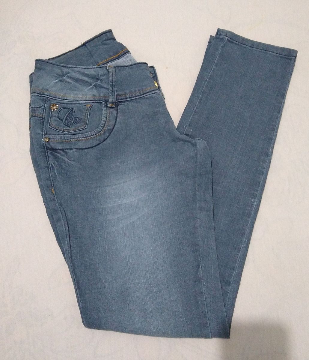 calça cigarrete