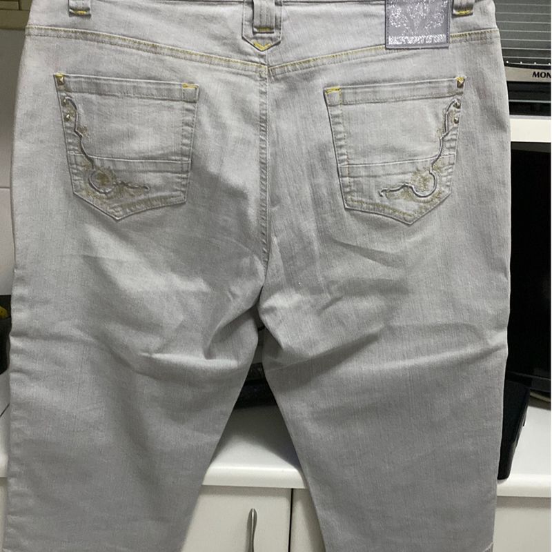 Calça jeans best sale da marca suzel