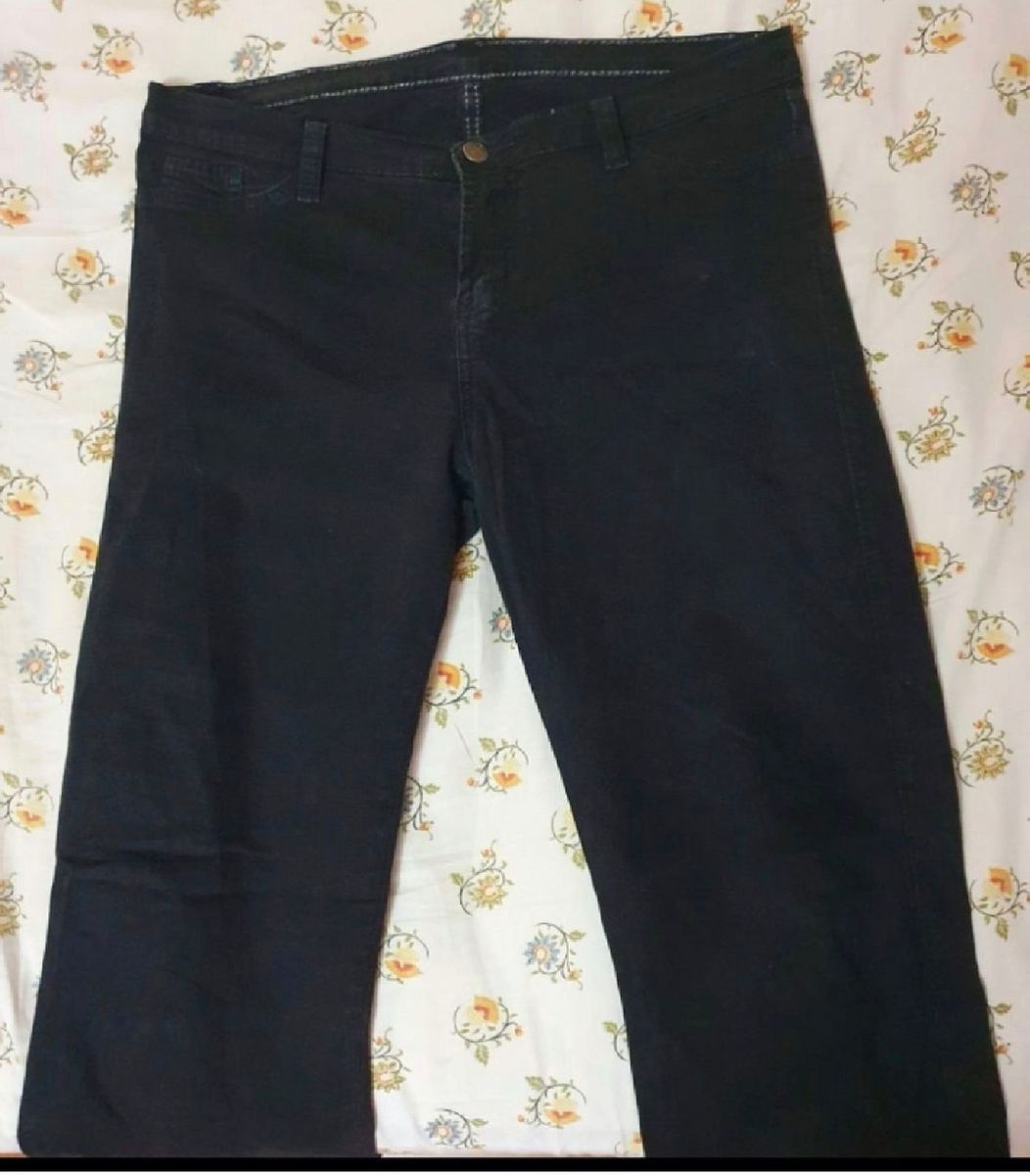 Calça Jeans Preta Pouco Usada de Cós Normal. Deixa O Corpo Lindo de ...
