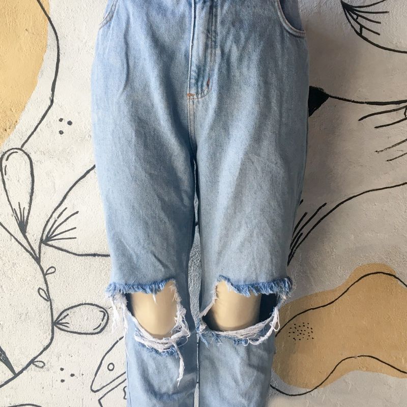 Calça jeans rasgada na hot sale perna