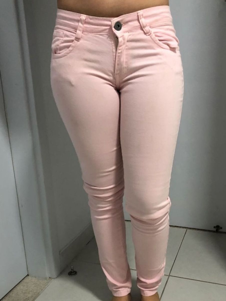 calça rosa claro feminina