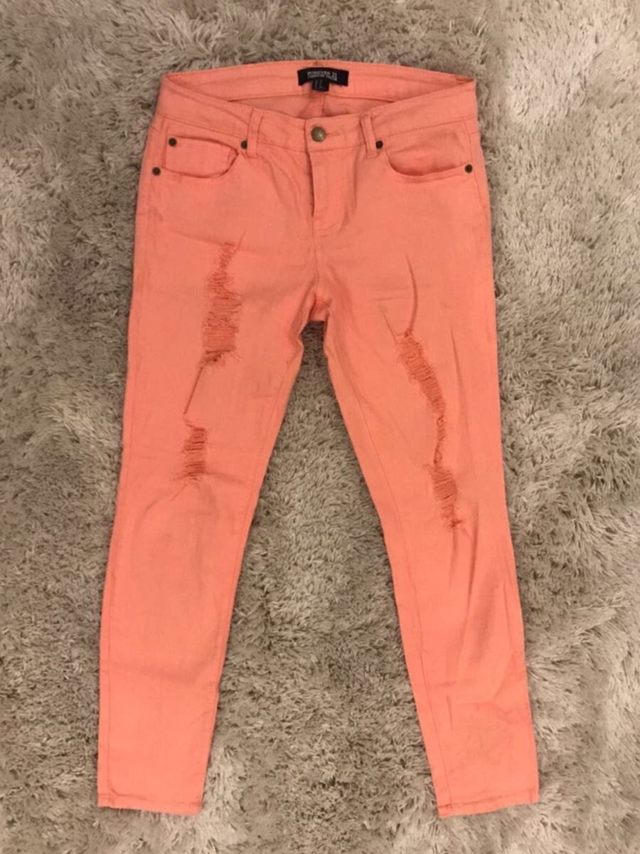 calça jeans salmão