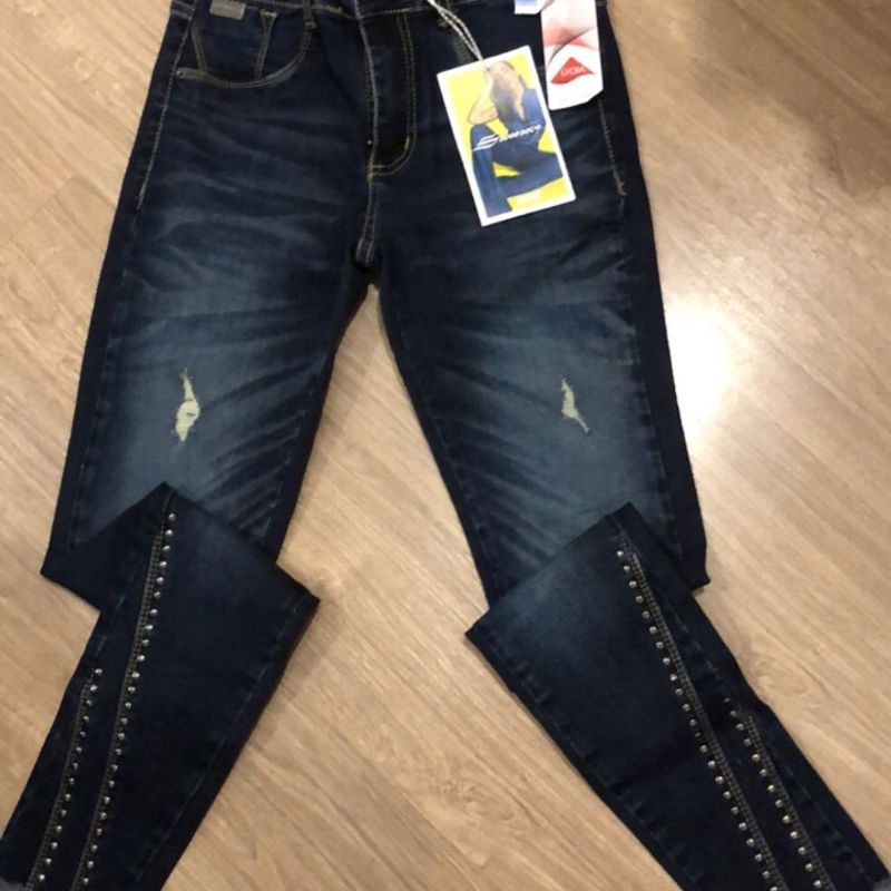 Calça jeans sawary store anitta