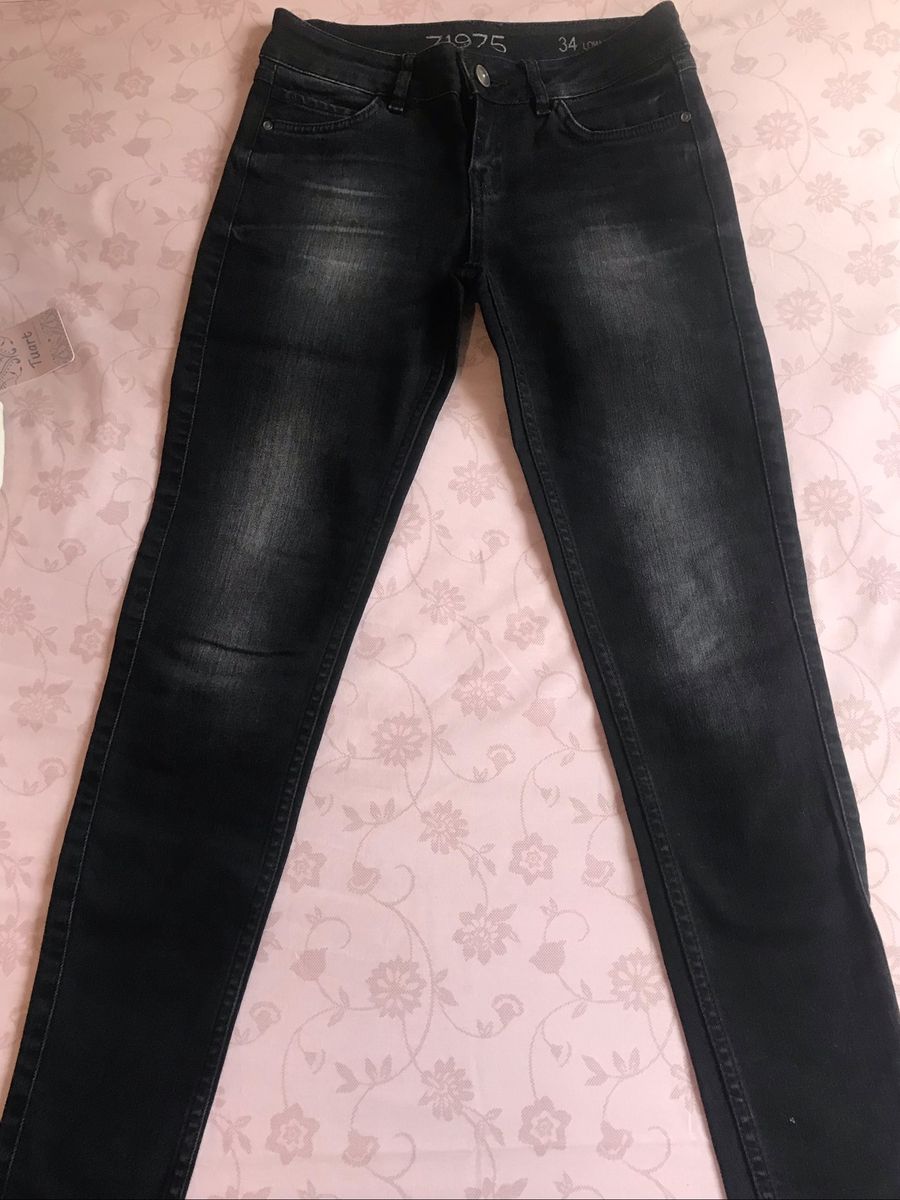 o que fazer com calça preta desbotada