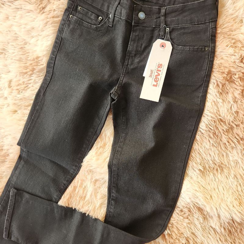 712 levis new arrivals