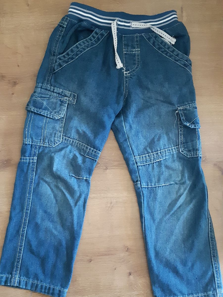 calça jeans tecido mole