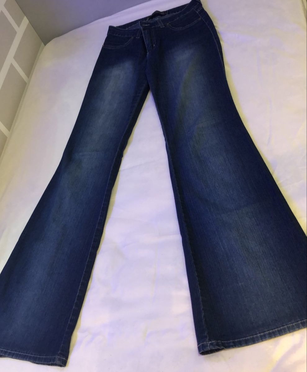 calça cintura alta boca larga