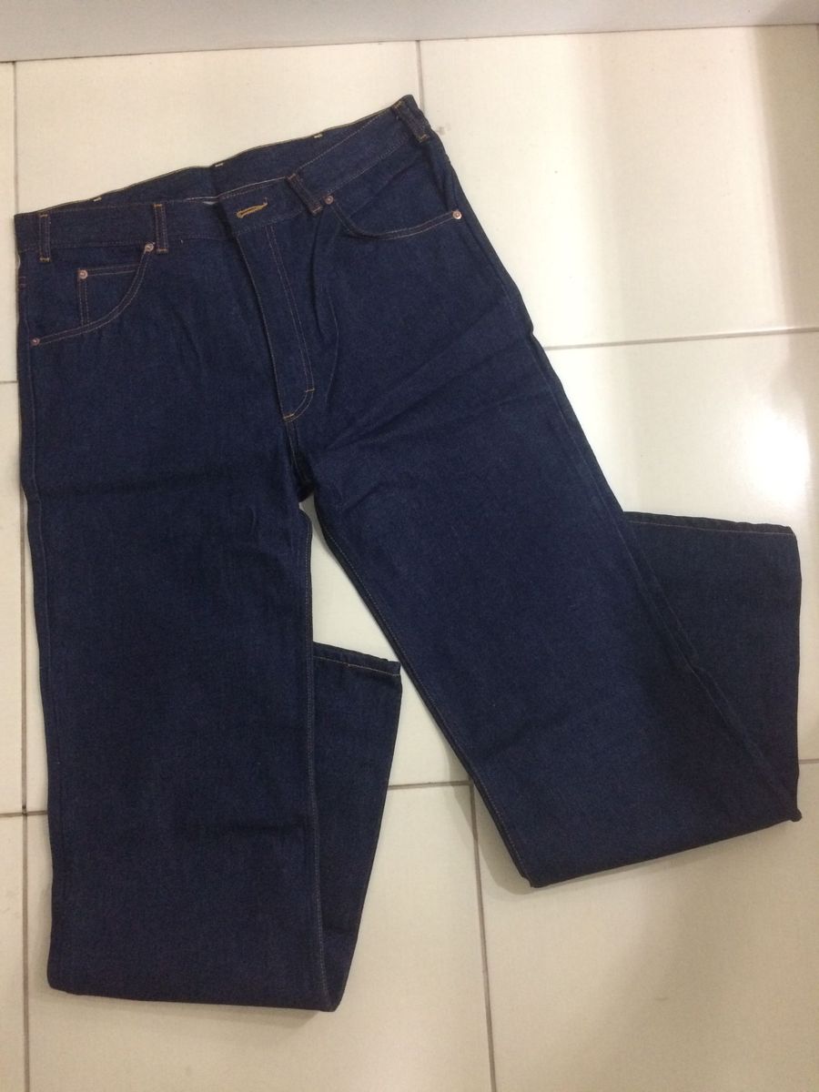 calça jeans e top