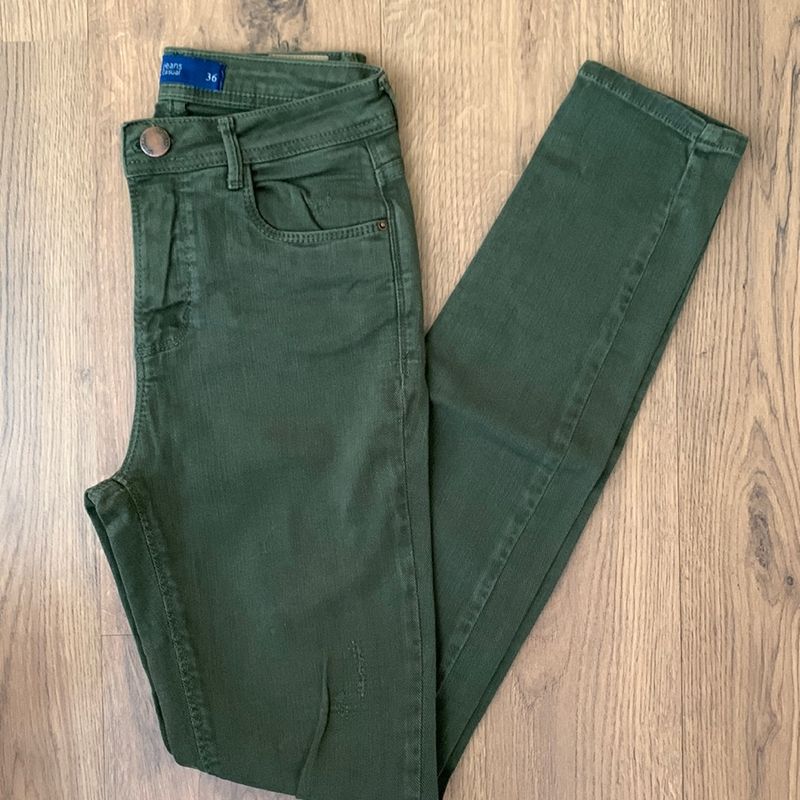 Calça hot sale verde rasgada