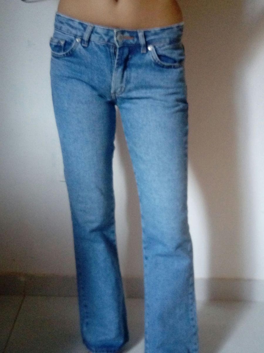 calça jeans de cintura baixa