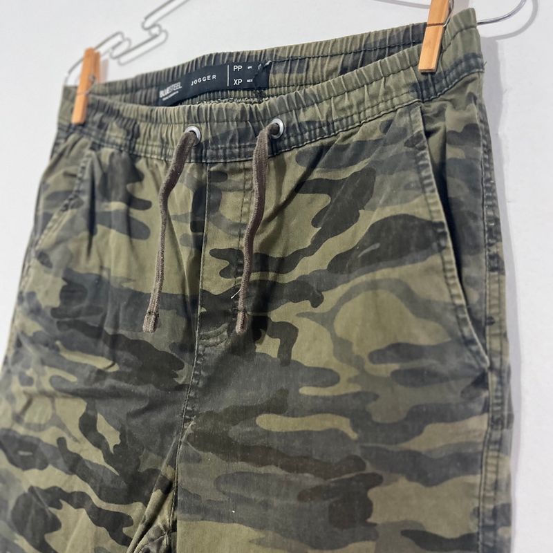 Calça jogger best sale camuflada renner