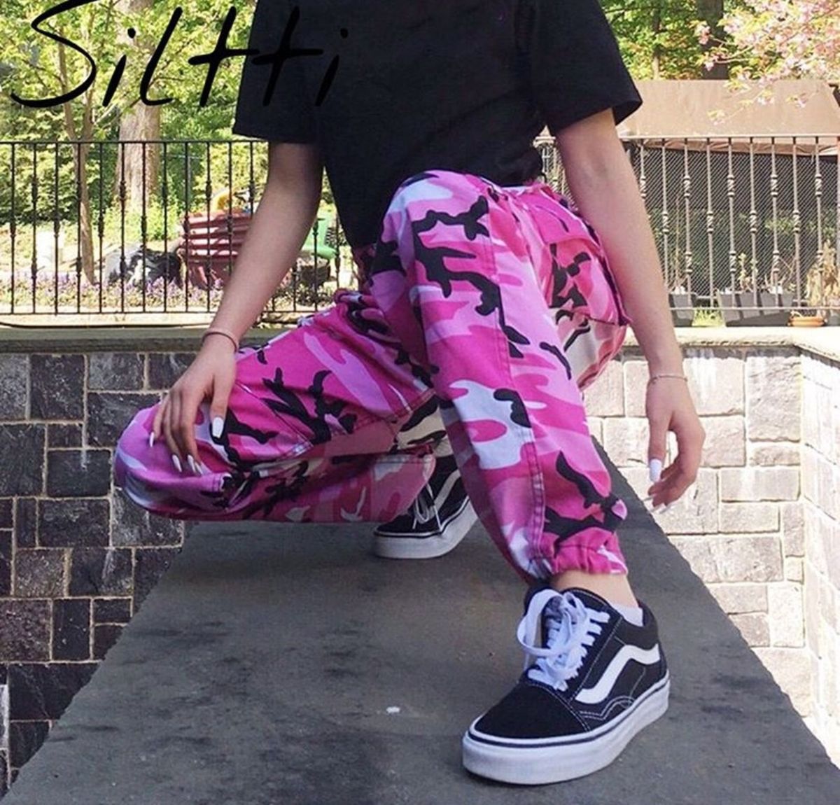 calça camuflada rosa feminina