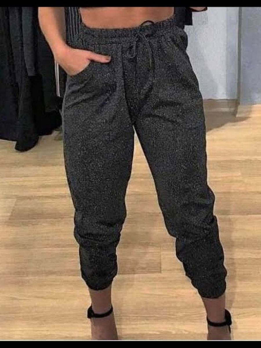 calça jogger em lurex