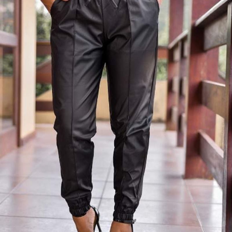 Calça jogger feminina de hot sale couro