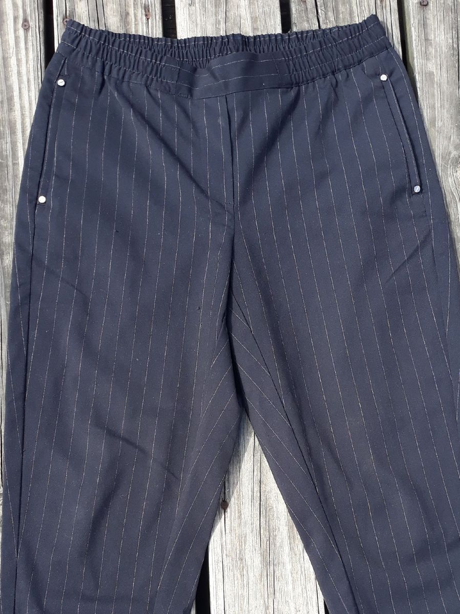 calça jogger com risca giz