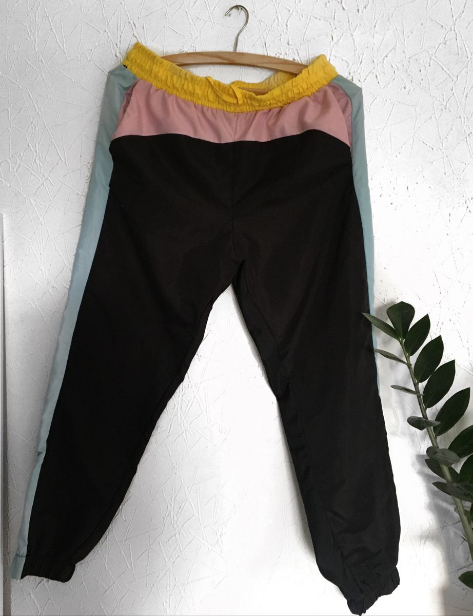 calca jogger colorida