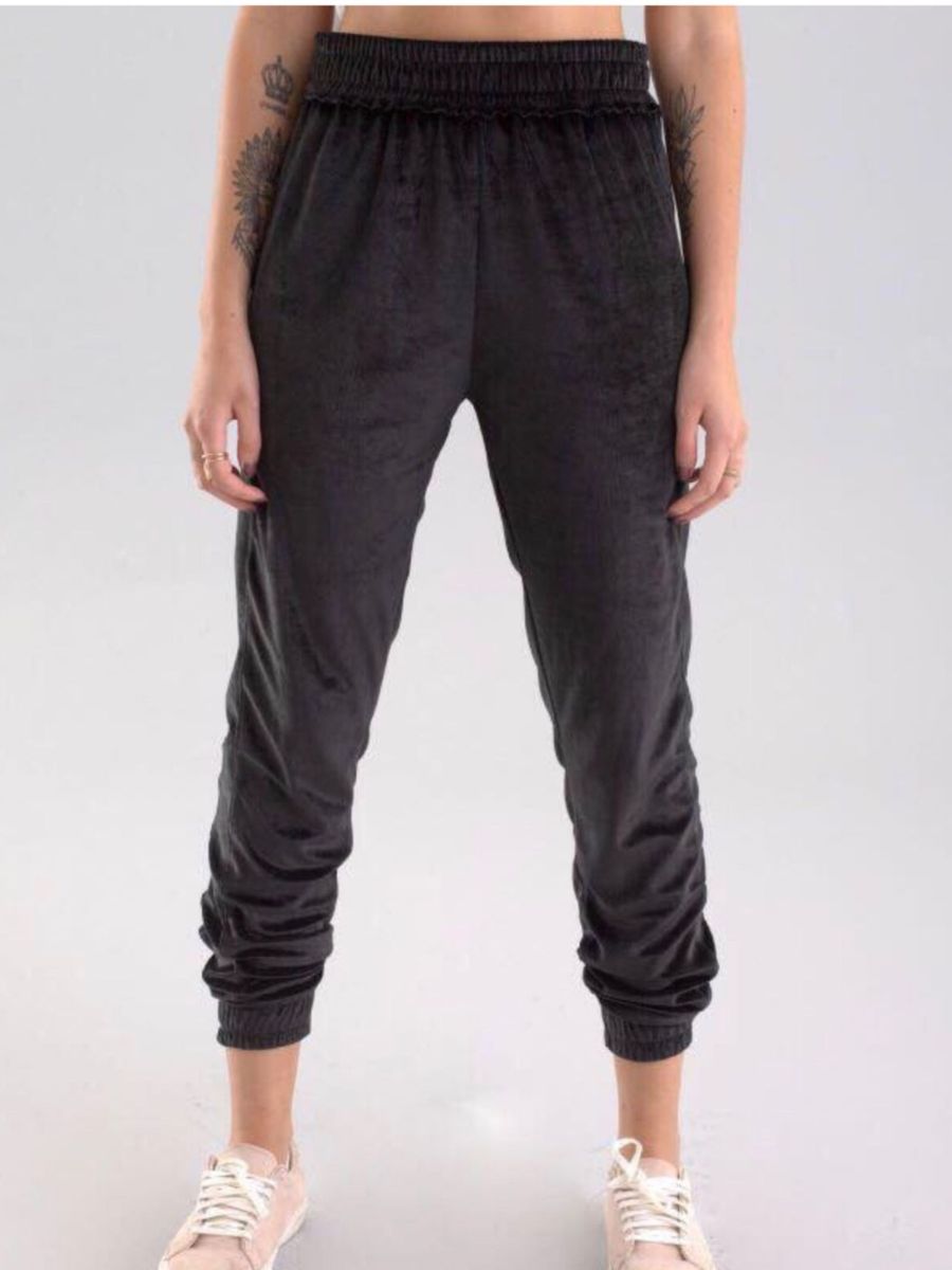 calça jogger de veludo