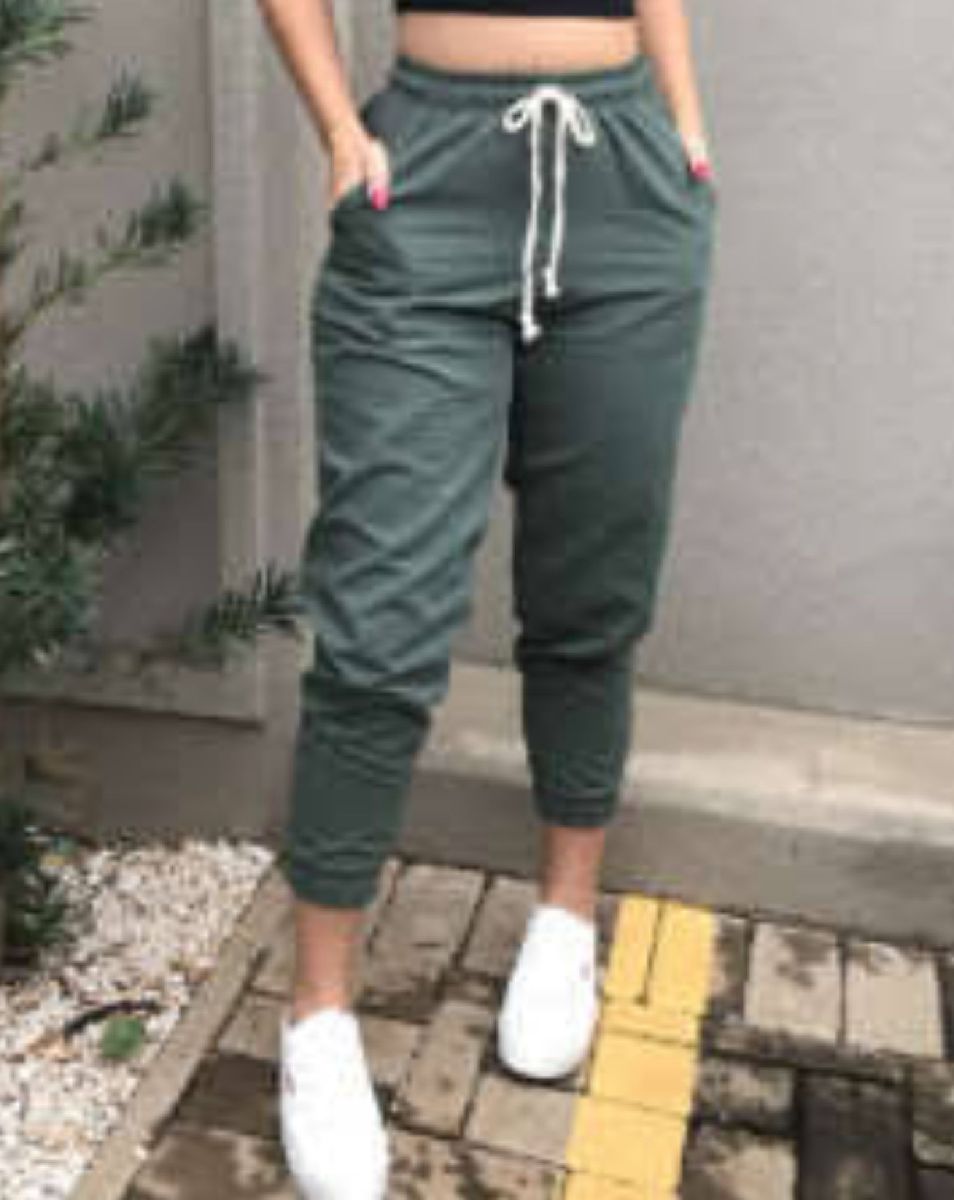 calça jogger verde