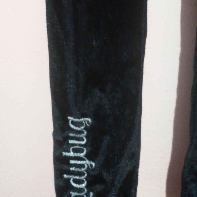 Is this juicy couture tracksuit pant real? : r/Depop