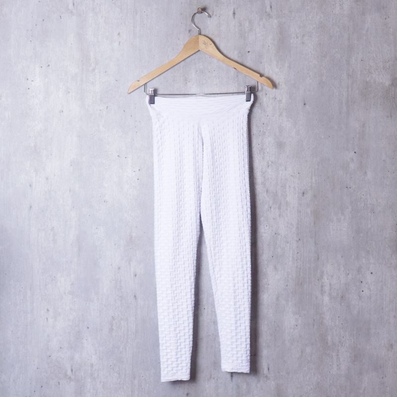 Calça Legging Branca Texturizada Calça Feminina Usado 79889393