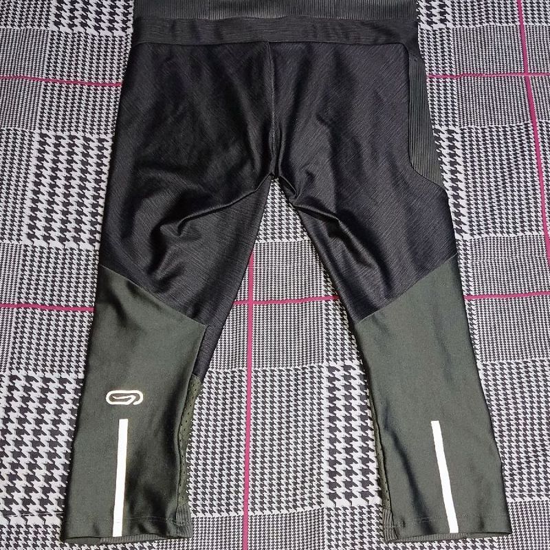 Calça Legging Feminina de Corrida Kalenji (Decathlon)