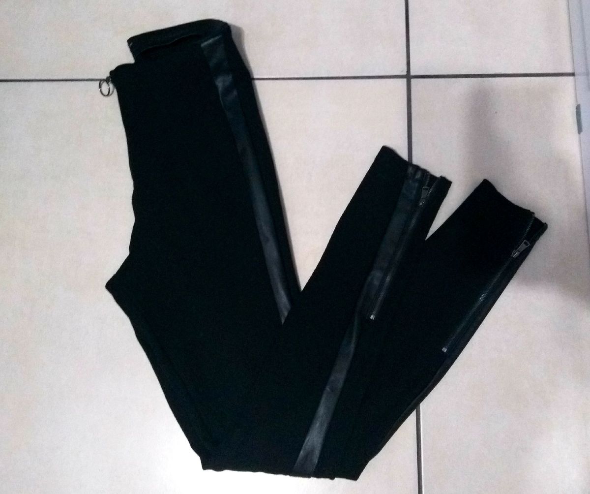 legging couro fake renner