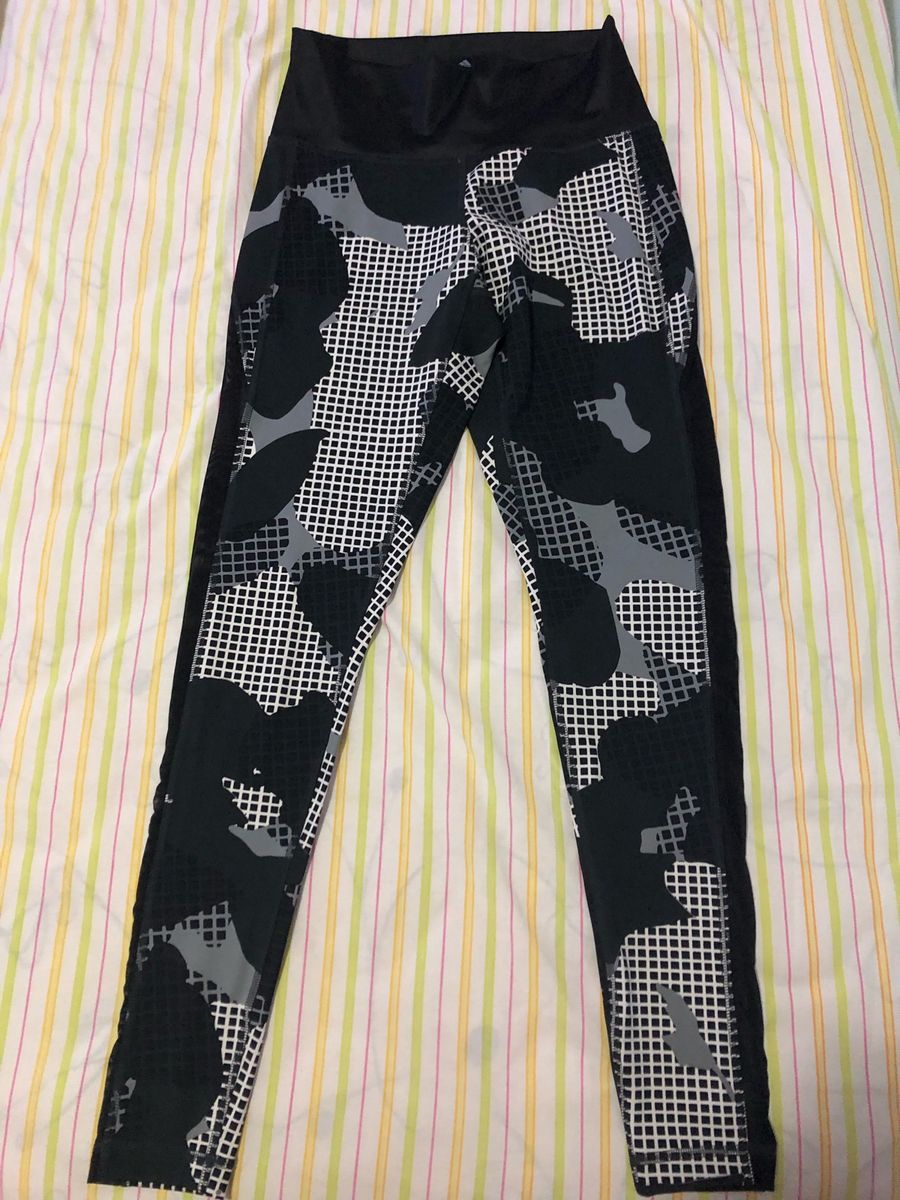 calça adidas estampada