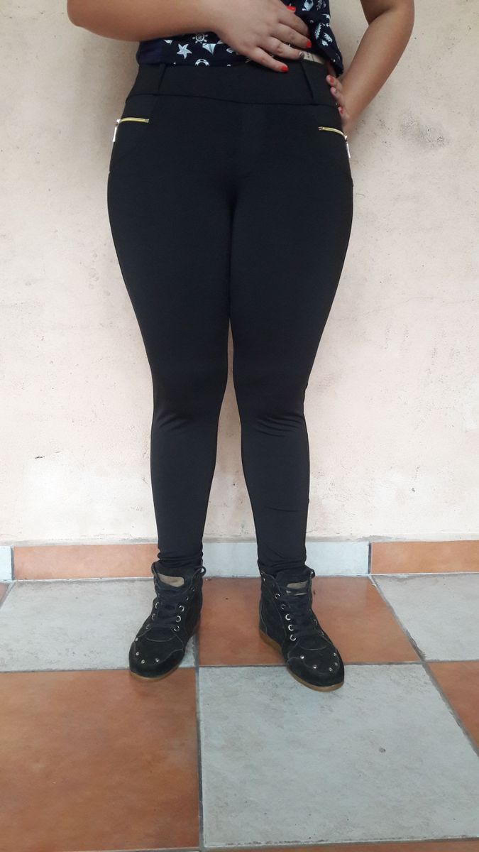calça legging montaria com bolso