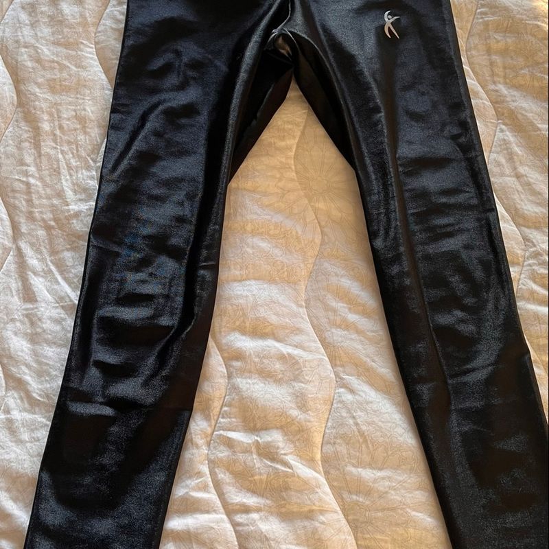 Calça Legging Preta Cirre Brilhante Tamanho: P Marca: Larulp