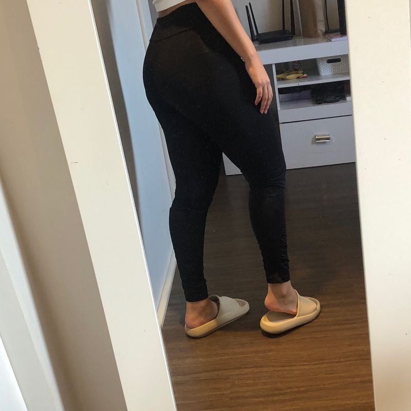 Calça Legging Preta com Detalhe Na Perna Marisa Usado 107664008