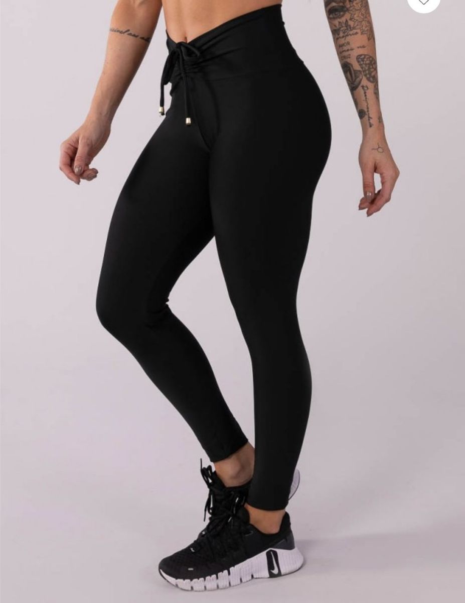 Legging preta hot sale cós alto