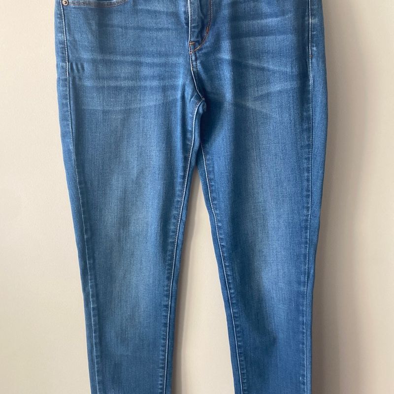 Demi curve levis clearance skinny