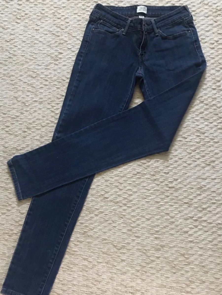 calça levi's demi curve