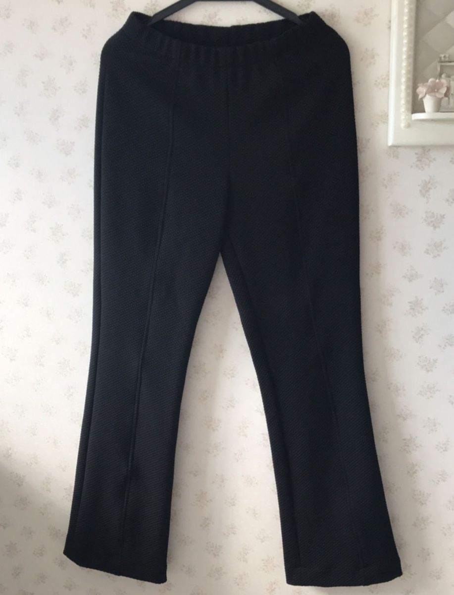 calça de malha preta feminina