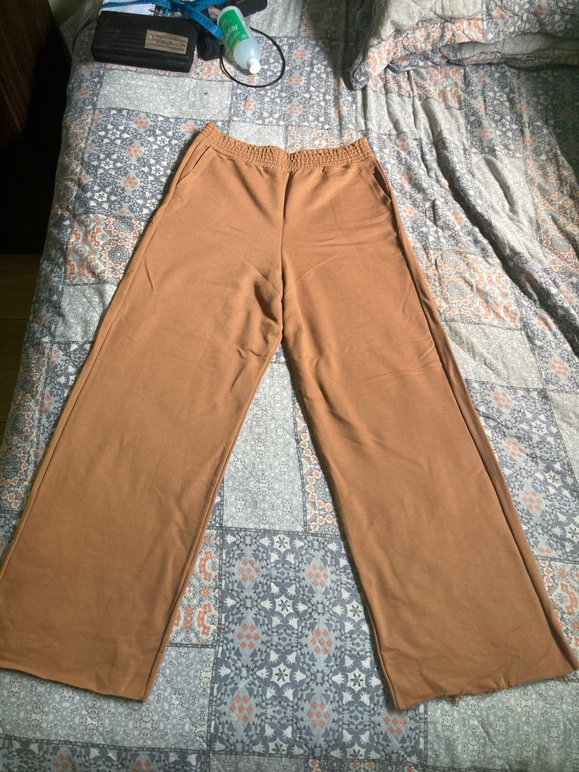 calça marrom caramelo - wide leg yeesco