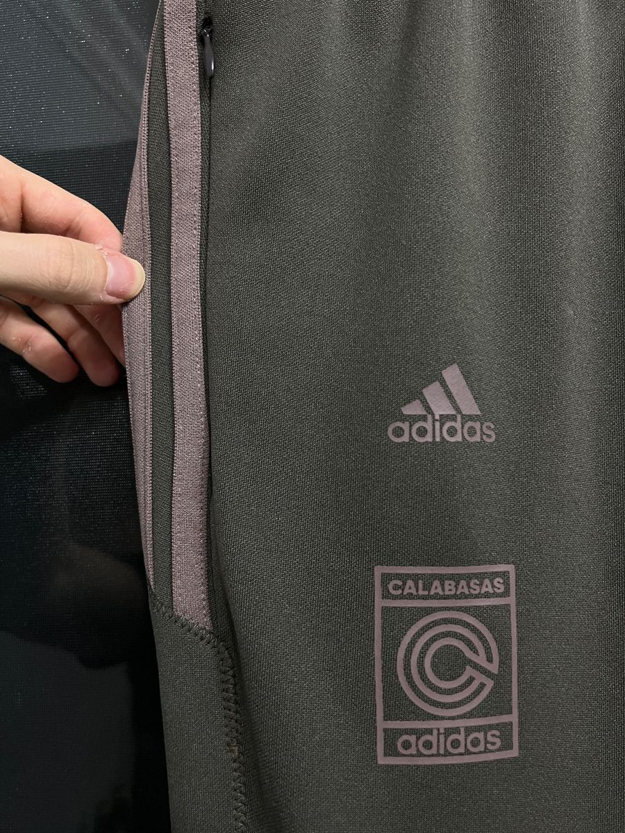 Calabasas store adidas calça