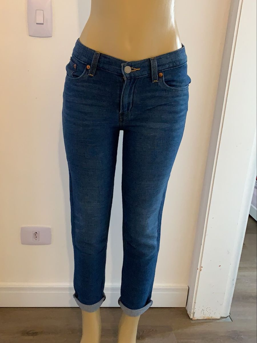 calça boyfriend feminina levis