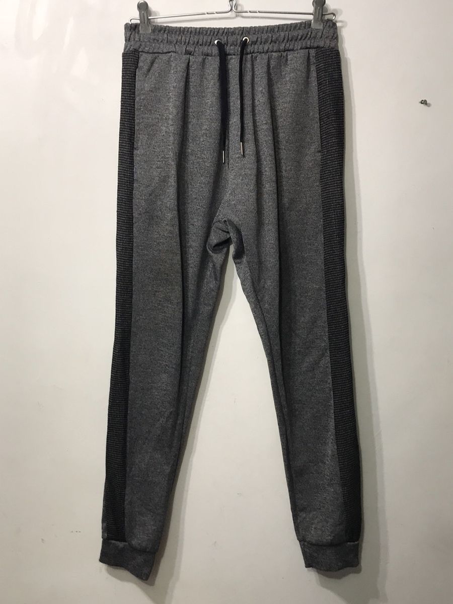 calça moletom clock house