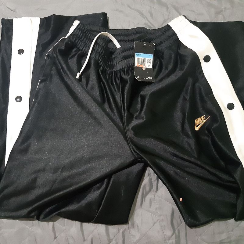 Nike popper top