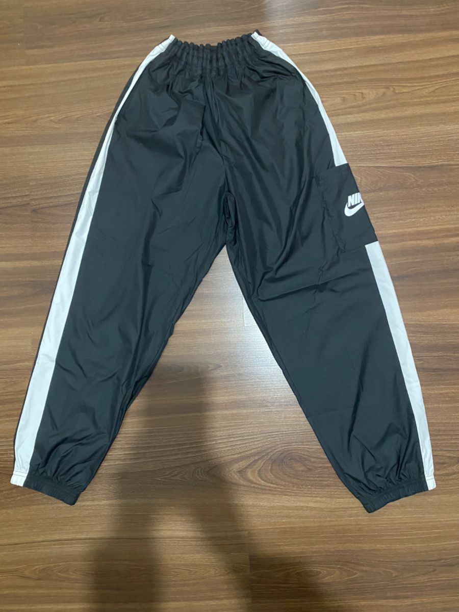 Calça Nike Sportswear Pant Woven Core - Feminina