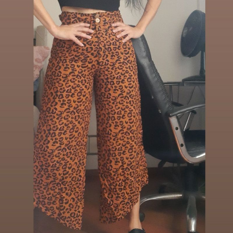 Calça pantacourt hot sale animal print