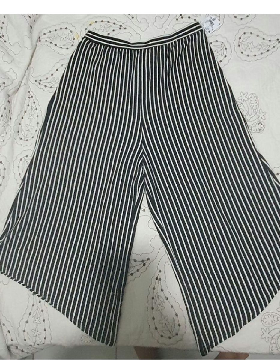 calça pantacourt em ribana