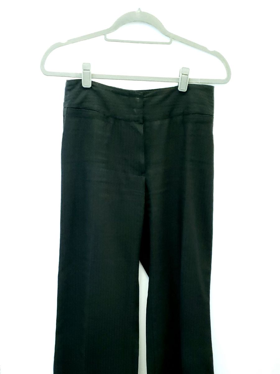 calça pantacourt preta cea