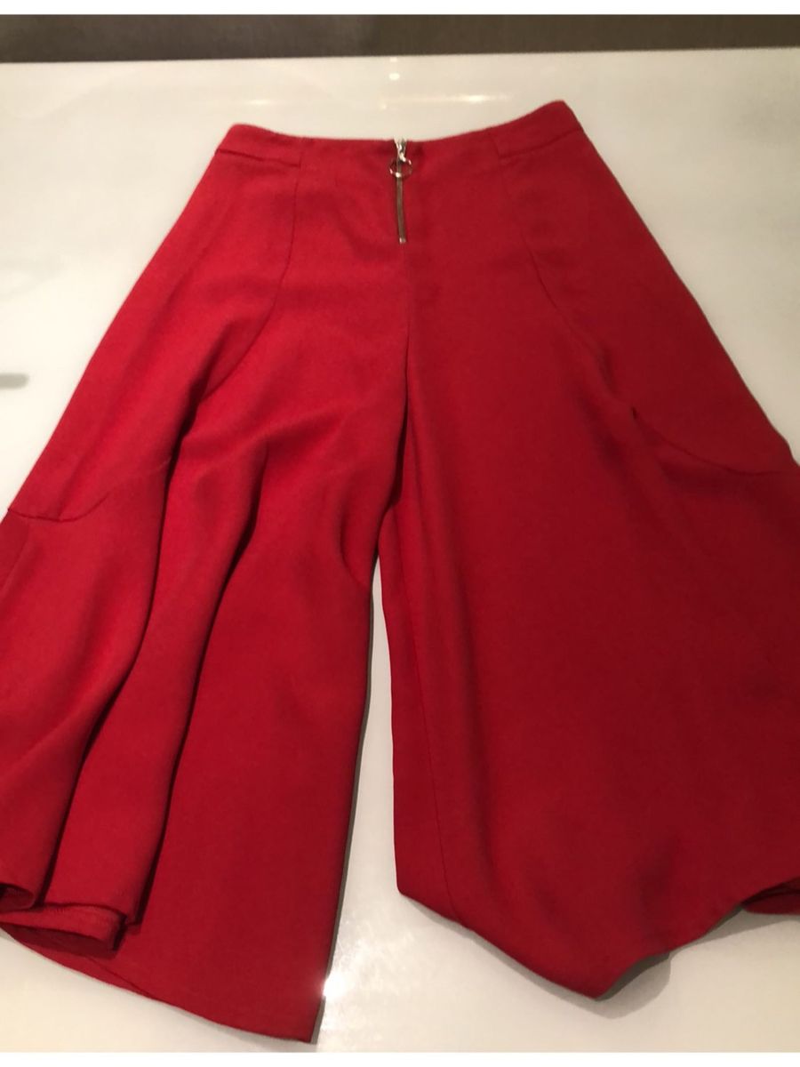 calça pantacourt vermelha